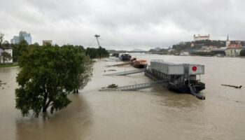 "Un cauchemar": Dans le sillage de la tempête Boris, 15 morts et un paysage de désolation