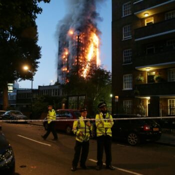 Un drame sans égal: L'enquête dévoile les causes de l'incendie de la tour Grenfell de Londres