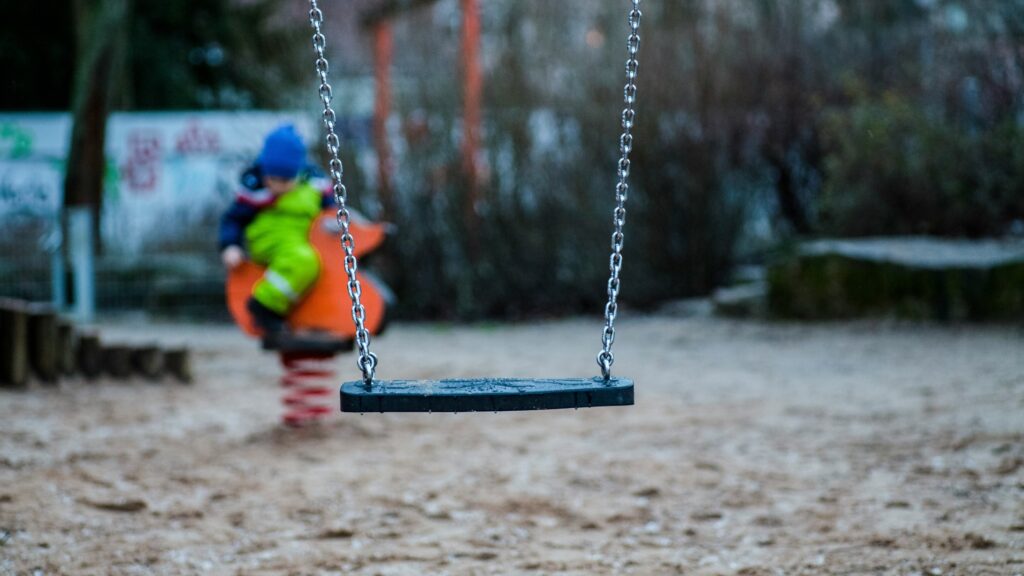 Un enfant de 6 ans enlevé dans un parc retrouvé vivant soixante-dix ans plus tard