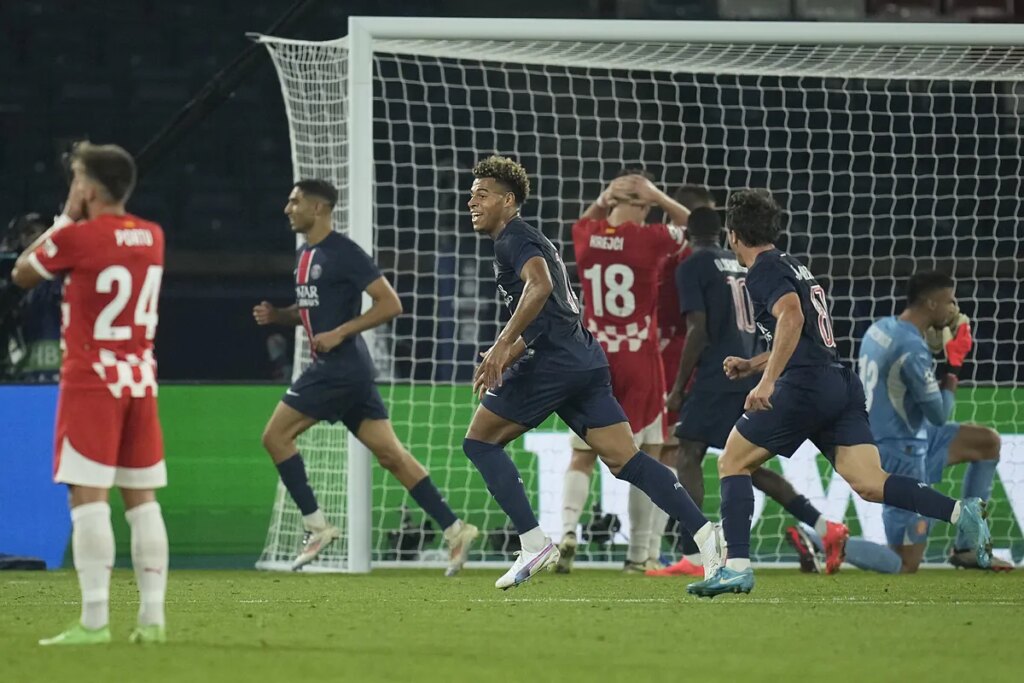 Un gravísimo error de Gazzaniga en el 90 arruina el debut del Girona ante el PSG