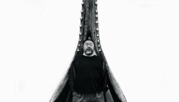 Une sculpture d’Ai Weiwei détruite volontairement par un homme en Italie