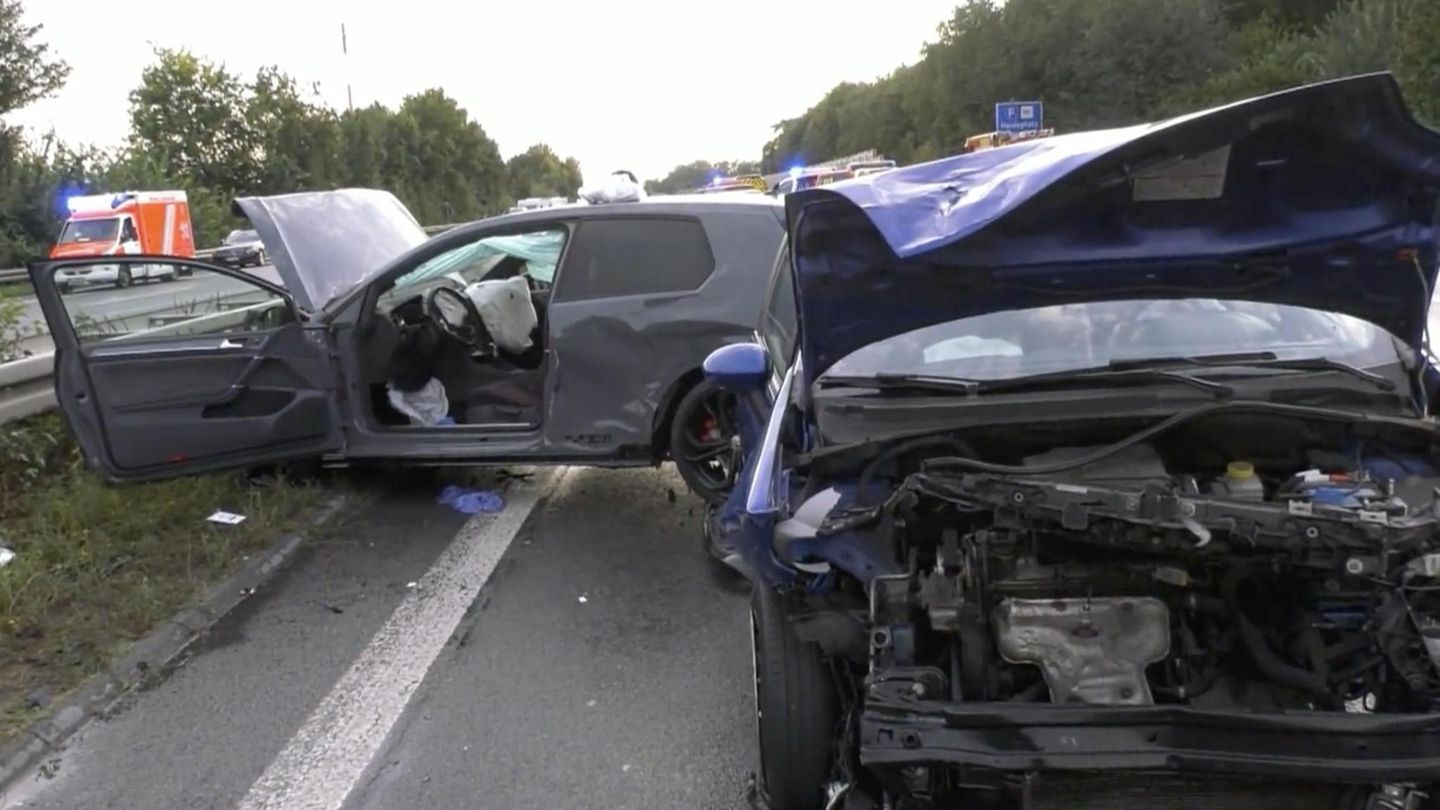 Unfall: Starkregen verursacht Massenkarambolage auf der A2