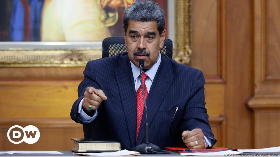 Venezuela: Maduro moves Christmas to October amid turmoil