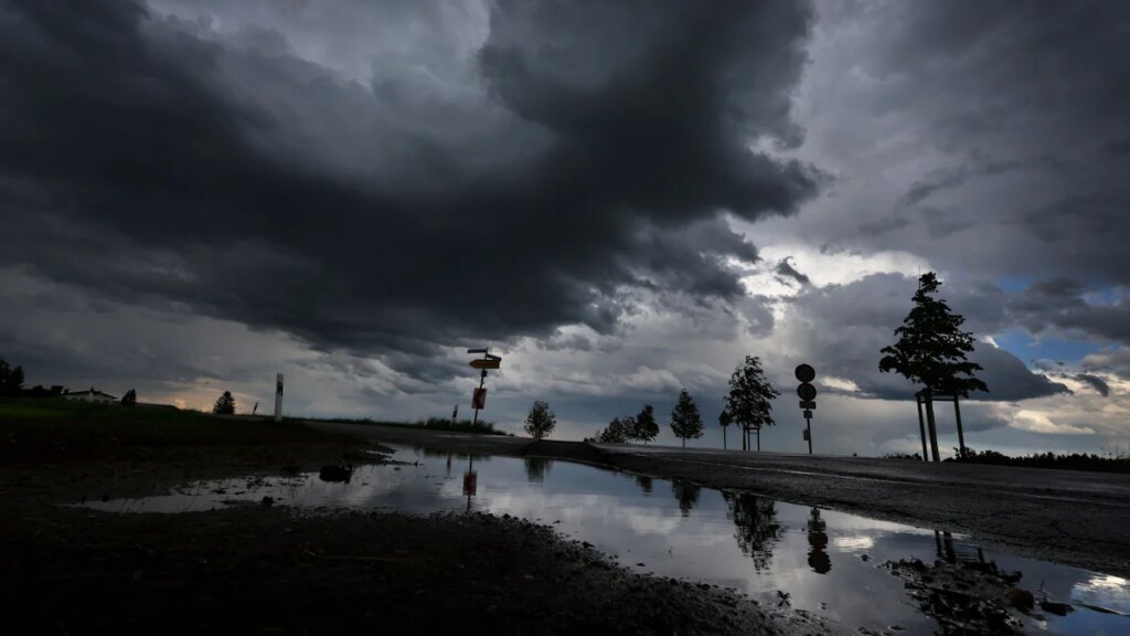 Wetter in Bayern: Das Wochenende wird ungemütlich – erster Schnee erwartet