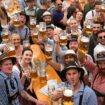 Wiesn-Anstich: Oktoberfest offiziell gestartet: Ausgelassene Stimmung trotz hoher Preise