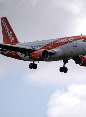 easyJet flight forced to abort landing in Manchester as wild winds batter runway