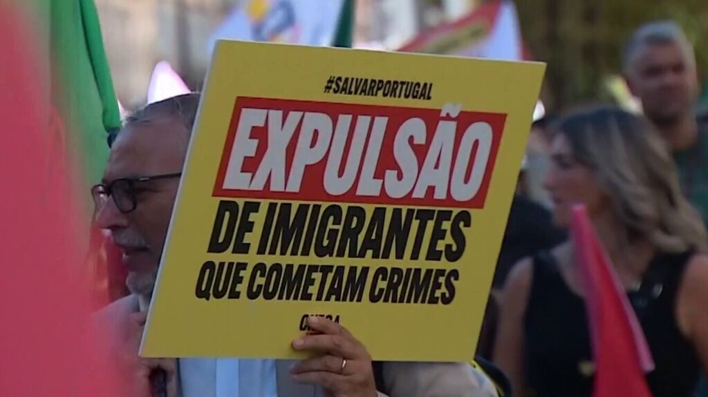 Eurozapping : manifestations anti-immigrations au Portugal