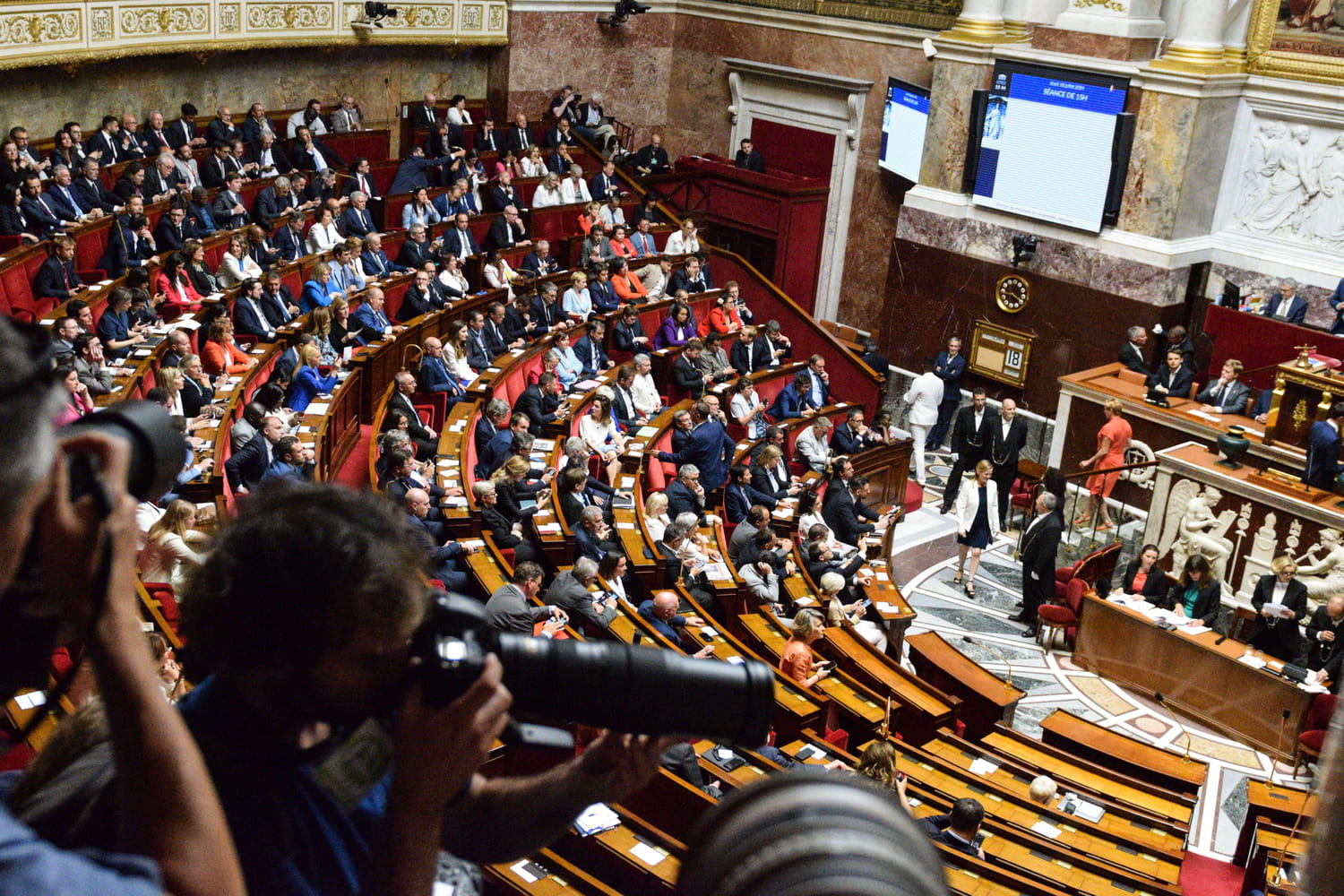 Motion de censure : NFP, RN, macronistes... Qui votera contre le gouvernement Barnier ?