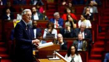 Le “numéro d’équilibriste” de Michel Barnier à l’Assemblée nationale