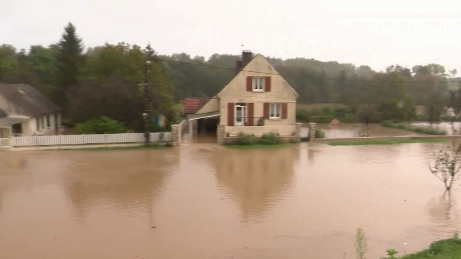 Dépression Kirk : des sinistrés partout en France