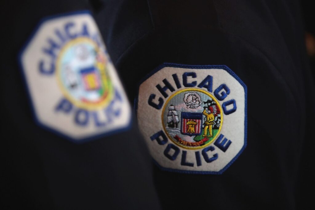 Box containing human head reportedly found on sidewalk of Chicago's West Side: report