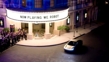 Elon Musk présente son futur robotaxi autonome dans un décor aux airs de parc d’attractions