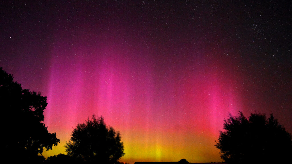 Des aurores boréales incroyables ont encore illuminé le ciel en France ce jeudi