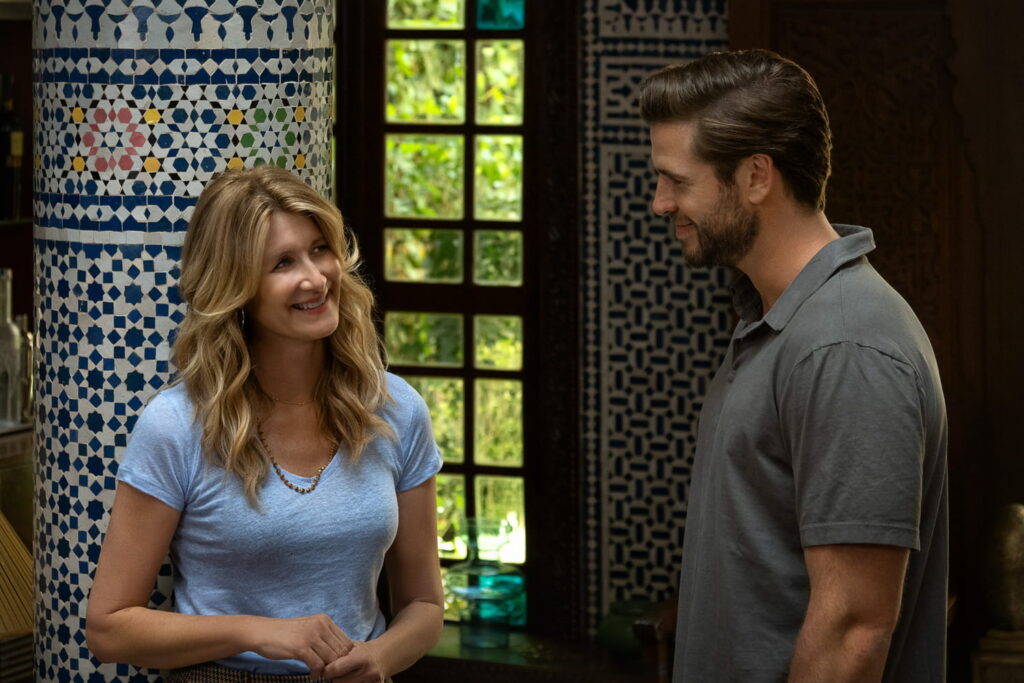 Lonely planet : Laura Dern et Liam Hemsworth dans une nouvelle comédie romantique de Netflix