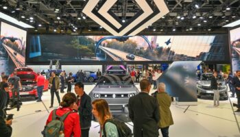 PARIS, FRANCE -  OCTOBER 17: General view of the Mondial de l'Automobile (Paris Motor Show) at the Porte de Versailles Exhibition Center in Paris, France on October 17, 2022. Mustafa Yalcin / Anadolu Agency (Photo by MUSTAFA YALCIN / ANADOLU AGENCY / Anadolu via AFP)