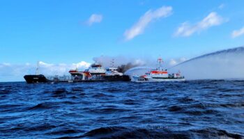 Kühlungsborn: Öltanker bei Warnemünde in der Ostsee brennt