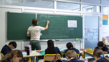 Un « sabordage de l’école publique » : les syndicats dénoncent la suppression de 4 000 postes d’enseignants