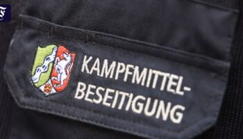 Blindgänger in Köln: Nach Komplikationen bei Entschärfung: Sprengung von Weltkriegsbombe