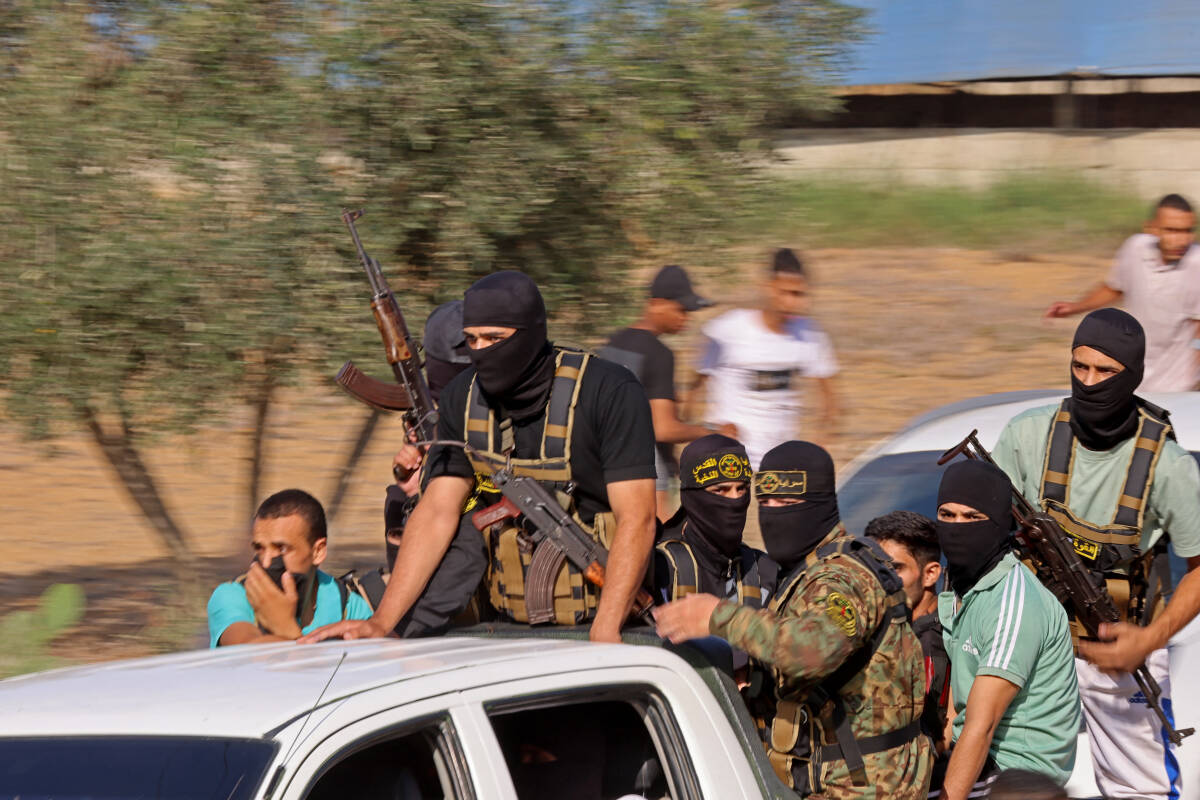 « Les Portes de Gaza », par Amir Tibon : le cauchemar du 7-Octobre en direct d’un bunker du kibboutz Nahal Oz