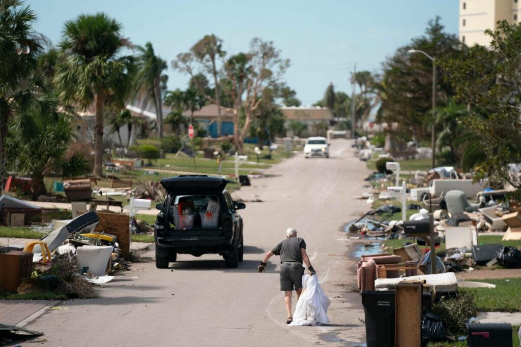 Après le passage de l’ouragan Milton en Floride, au moins 16 morts et environ 50 milliards de dégâts