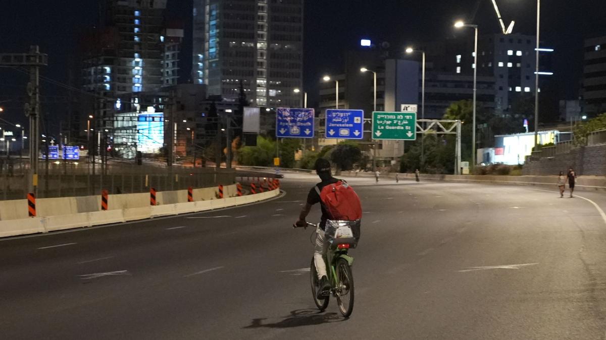 Gebäudeschäden nach Drohnenangriff bei Tel Aviv