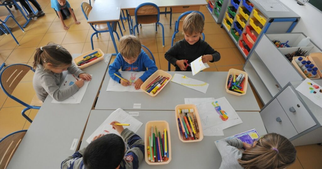 Pupils of the "Ecole des Reformes" (School of Reforms) take part in an after school activity in the framework of the reform of school timetables on October 11, 2013 in Nantes, western France.