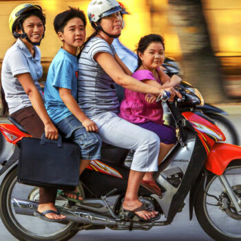 Bienvenue à Hô Chi Minh-Ville, la ville qui croule sous le poids des scooters