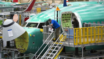 Boeing, en difficultés financières, va supprimer quelque 17 000 emplois dans les prochains mois