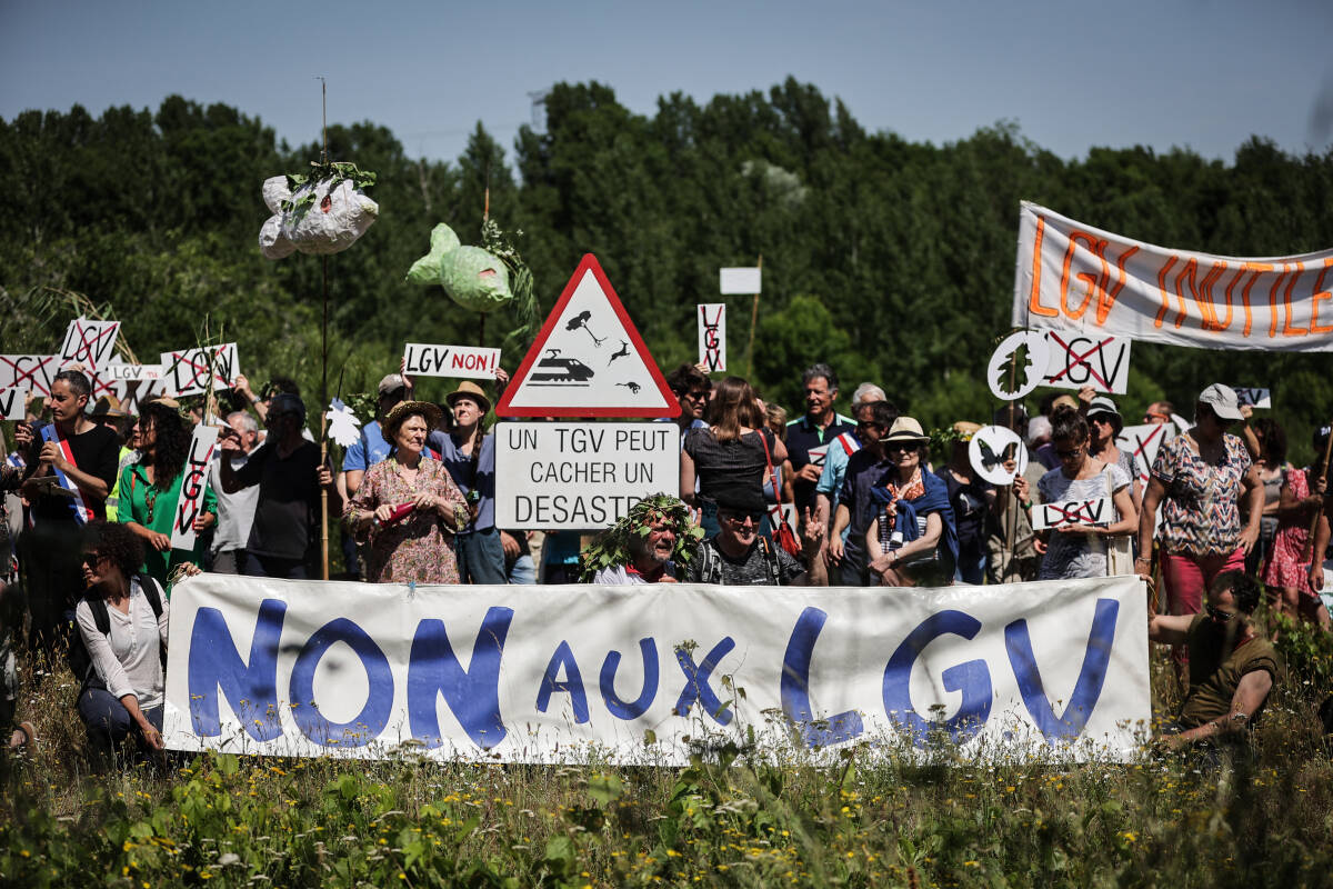 LGV du Sud-Ouest : les opposants se rassemblent en Gironde, sous surveillance