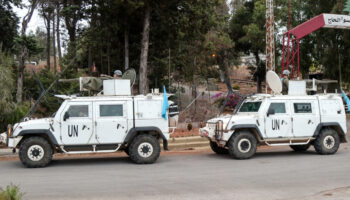 Liban : face aux tirs d’Israël, les Casques bleus refusent de quitter leurs positions malgré un 5e blessé