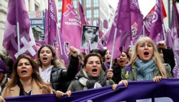 Türkei: Hunderte protestieren in der Türkei gegen Gewalt gegen Frauen