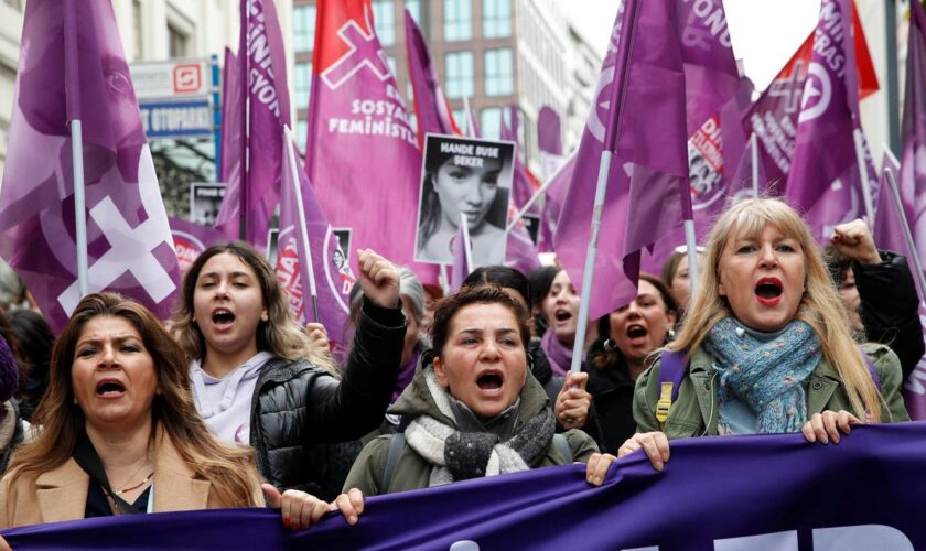 Türkei: Hunderte protestieren in der Türkei gegen Gewalt gegen Frauen