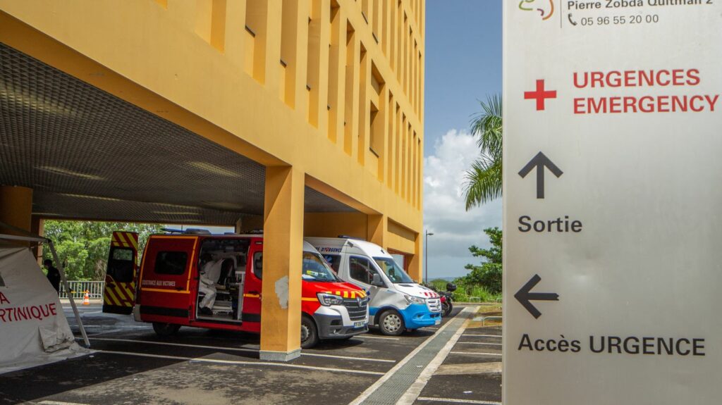 Vie chère en Martinique : "On a peur pour les patients dialysés" notamment, explique un médecin à cause "des blocages routiers"