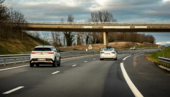 Un accident d'une voiture électrique Tesla fait quatre morts dans les Deux-Sèvres