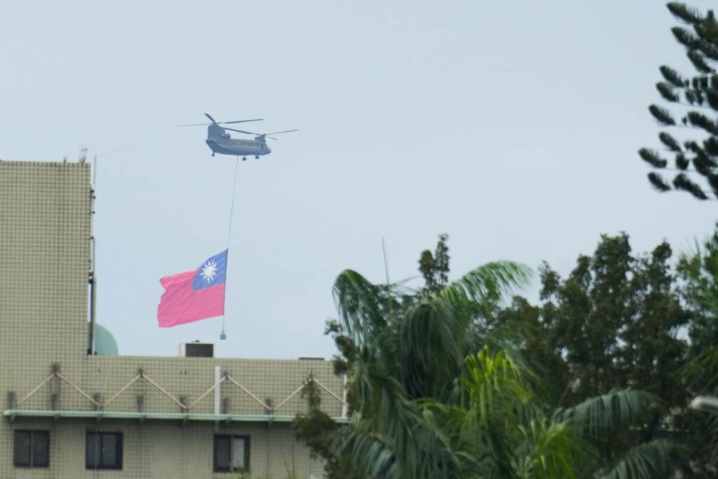 Taïwan : un porte-avions chinois détecté au large, l’armée « en état d’alerte »