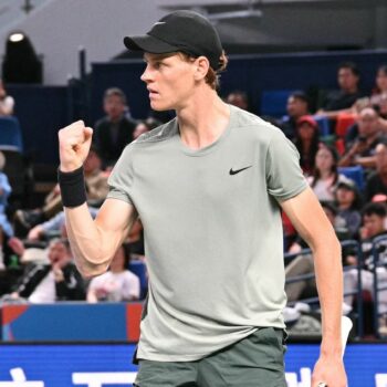 Tennis : Jannik Sinner remporte le Masters 1000 de Shanghai et prive Novak Djokovic d'un centième sacre