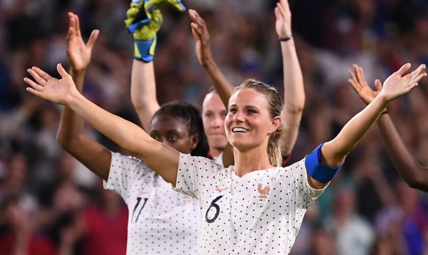 L'ancienne capitaine de l'équipe de France Amandine Henry annonce sa retraite internationale à 35 ans