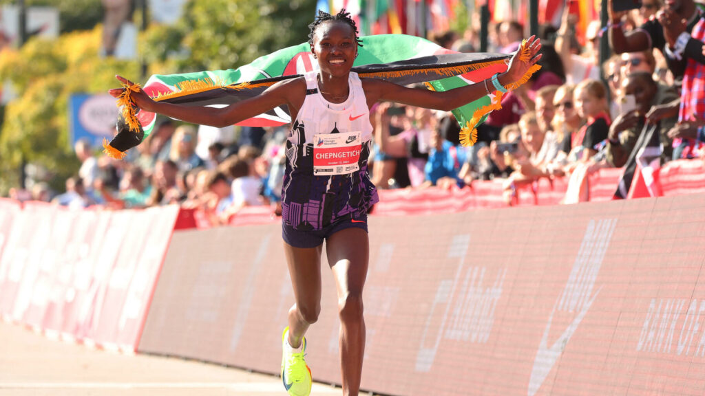 Au marathon de Chicago, la Kényane Ruth Chepngetich bat le record du monde féminin