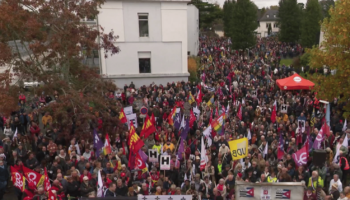 Hôpital : à Carhaix, les habitants manifestent contre les restrictions d'accès aux urgences