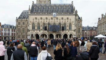 Arras rend hommage au professeur Dominique Bernard, un an après son assassinat