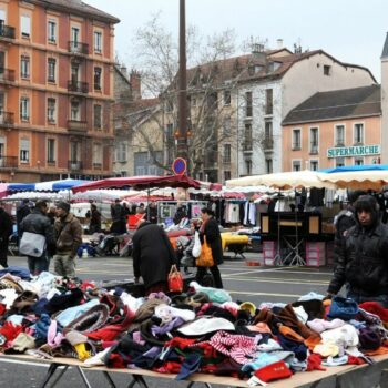 Des coups de feu tirés à Grenoble, près d'un marché