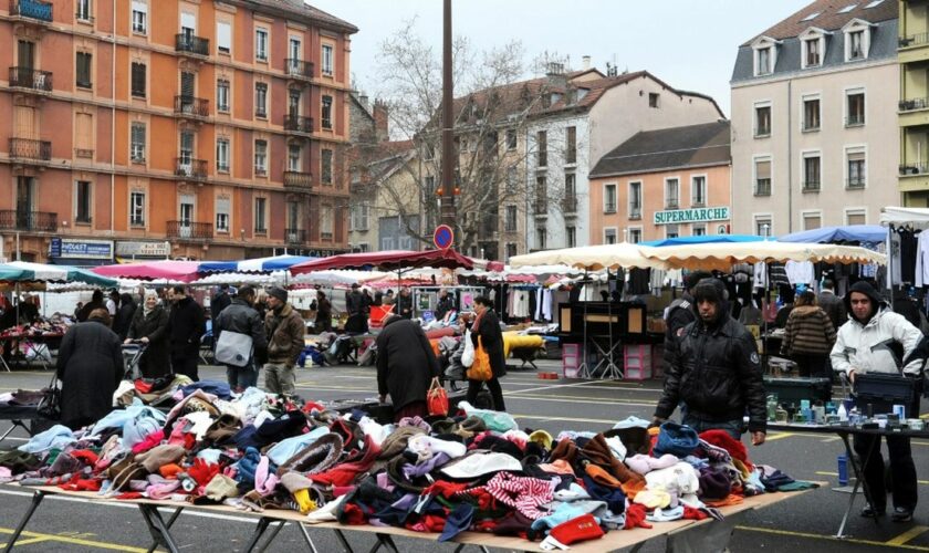 Des coups de feu tirés à Grenoble, près d'un marché