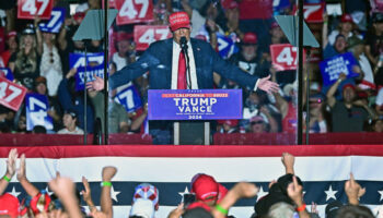 États-Unis : un homme arrêté avec des armes près d'un meeting de Donald Trump en Californie