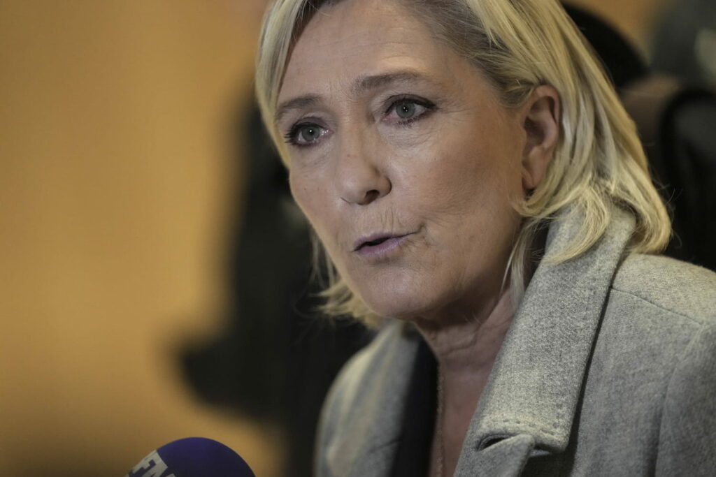 Condamnée et inéligible ? Ce que risque Marine Le Pen au procès des assistants du RN