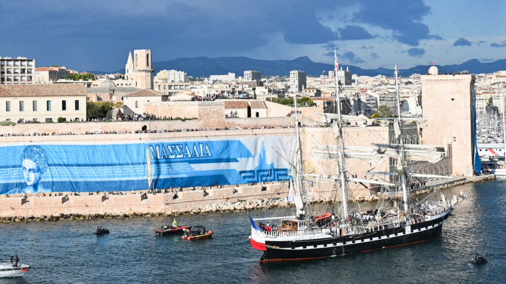 Le Belem lance une cagnotte pour faire des travaux, cinq mois après avoir transporté la flamme olympique