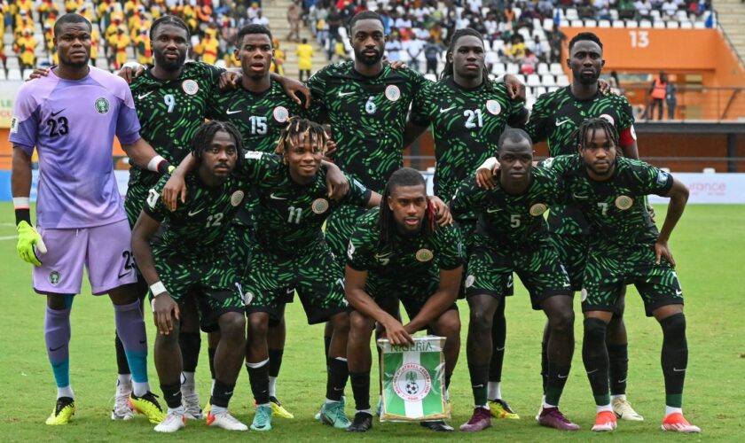 Foot : retenue dans un aéroport abandonné, l'équipe du Nigeria boycotte son match en Libye pour protester contre un "traitement inhumain"