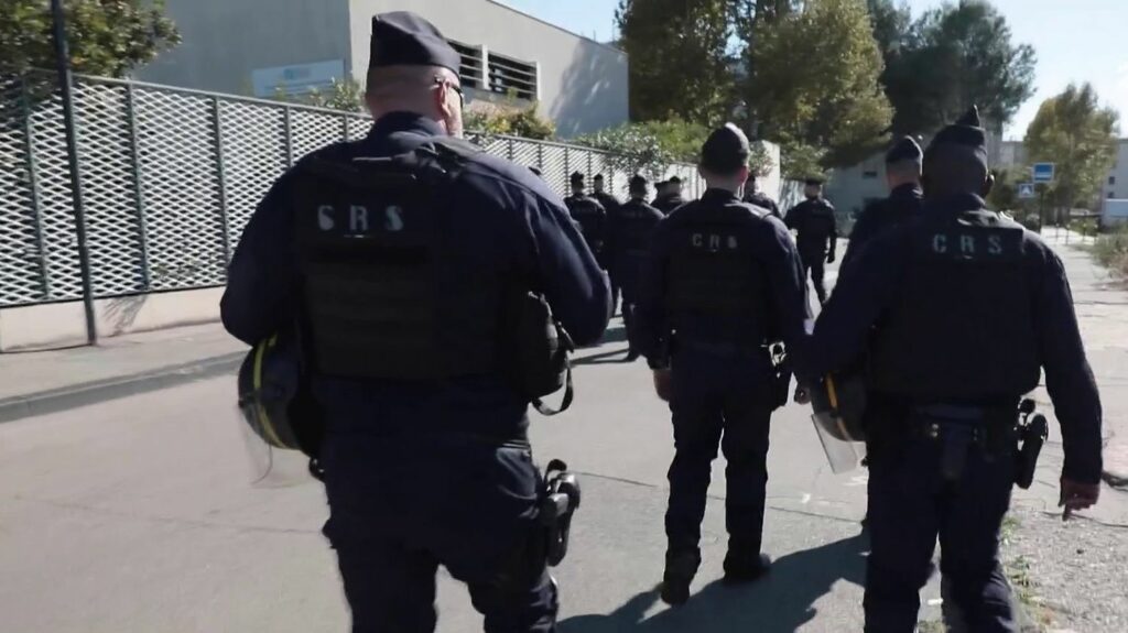 Véhicules de police brûlés à Cavaillon : au cœur du trafic de drogue