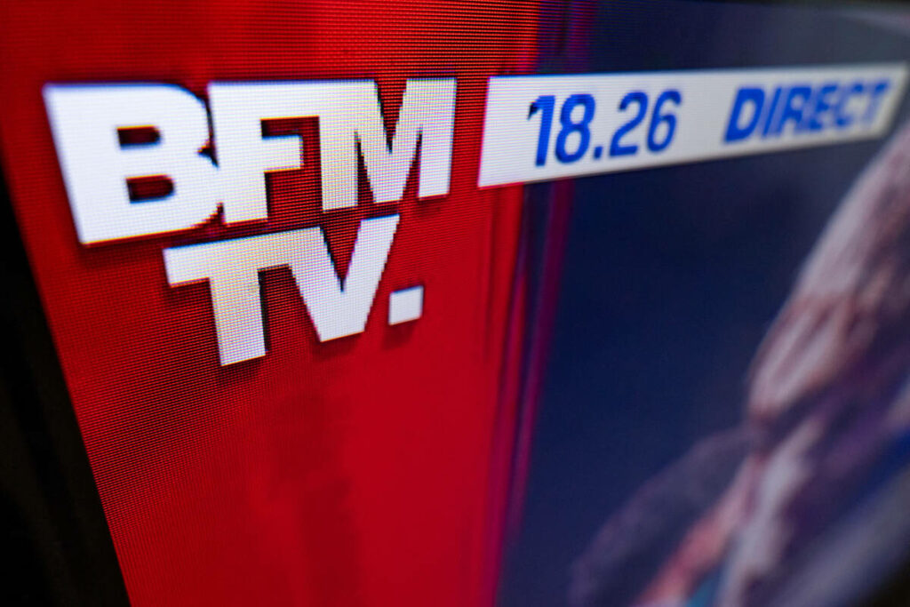 Départs en cascade, pressions politiques… BFMTV entre rudement dans l’ère Saadé