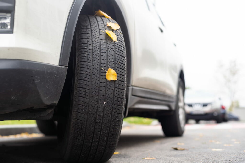 Tous ces pneus seront bientôt interdits, une grosse amende guette de nombreux automobilistes