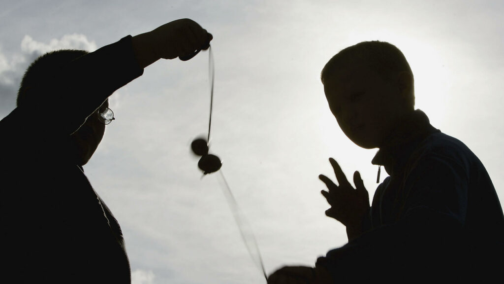 Au mondial du marron, un scandale de triche impliquant un octogénaire bouleverse le championnat